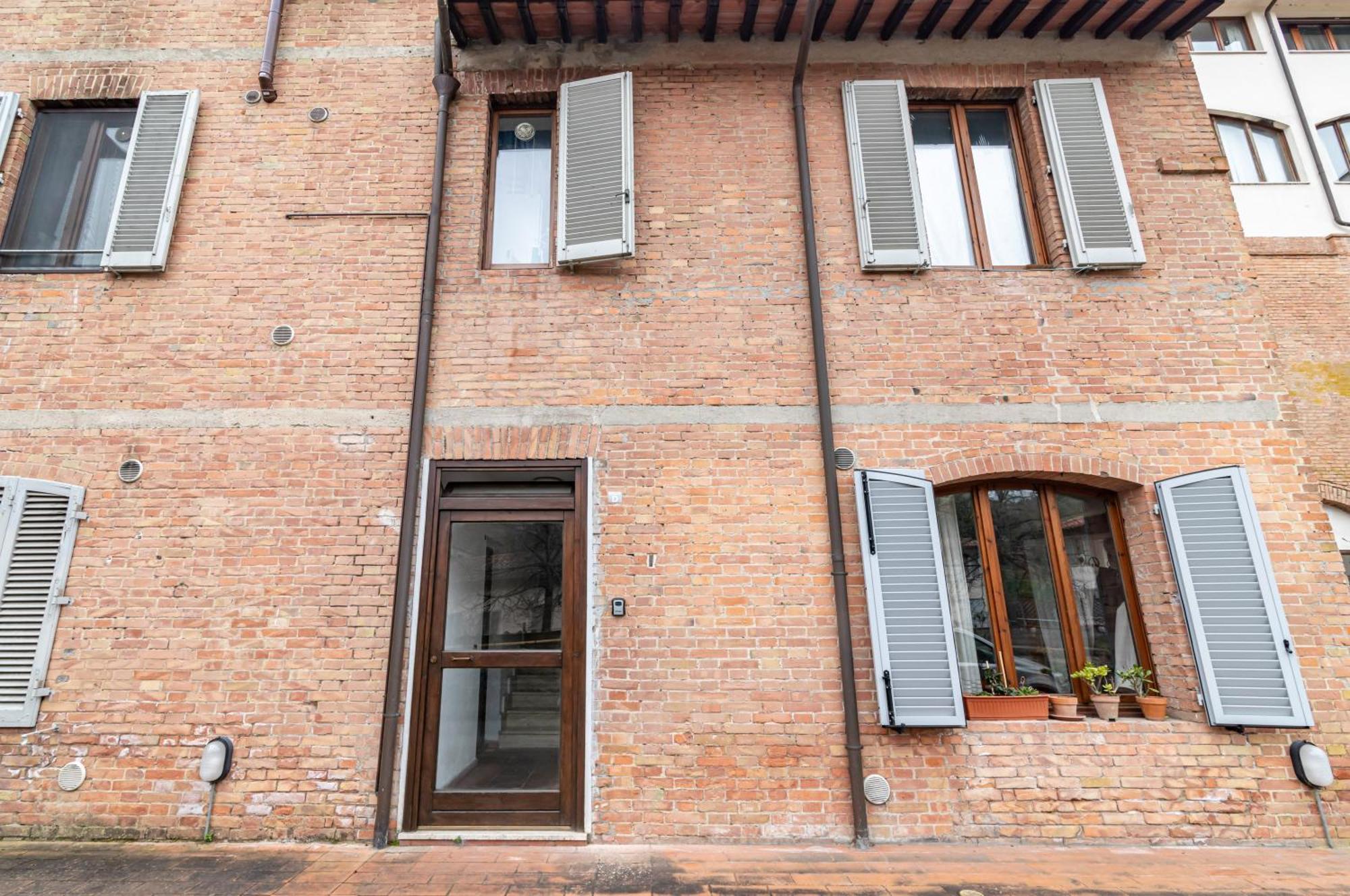 Into The Blu Apartment With Private Parking! Siena Exterior photo
